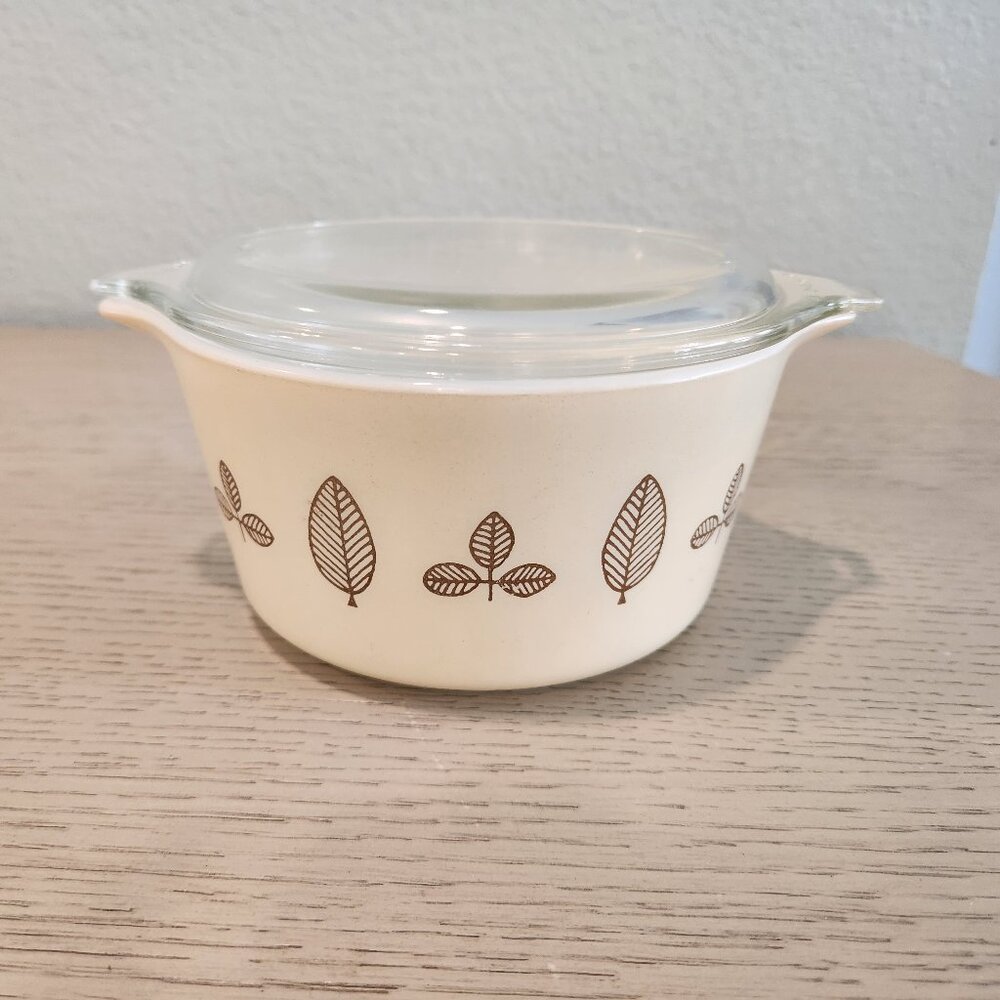 Vintage Pyrex Promotional Gold Leaf Casserole #473 w/Lid 1 QT Cinderella Handles